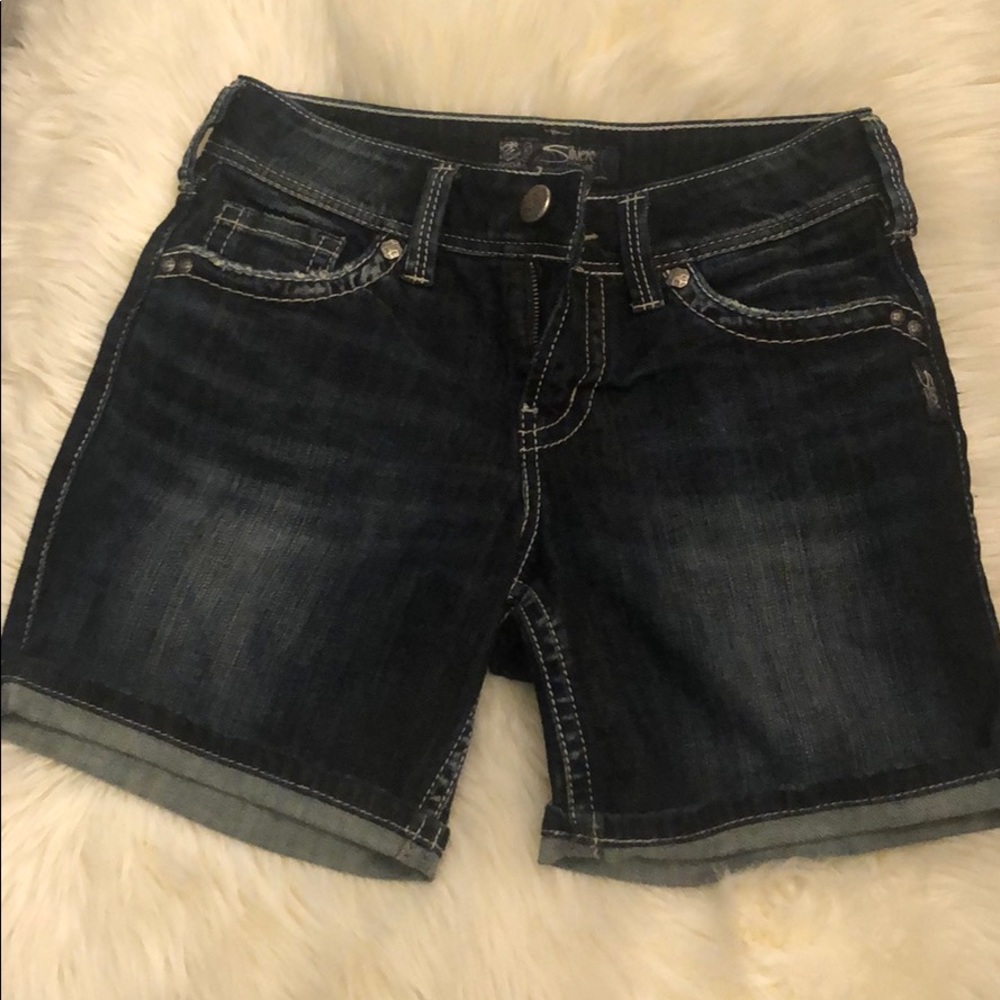 Silver jean shorts. New without tags 27 waist